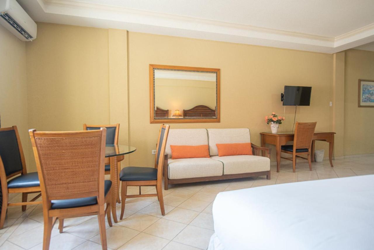 Bay Harbor Luxury 1 Bedroom Apartments Oranjestad Bagian luar foto